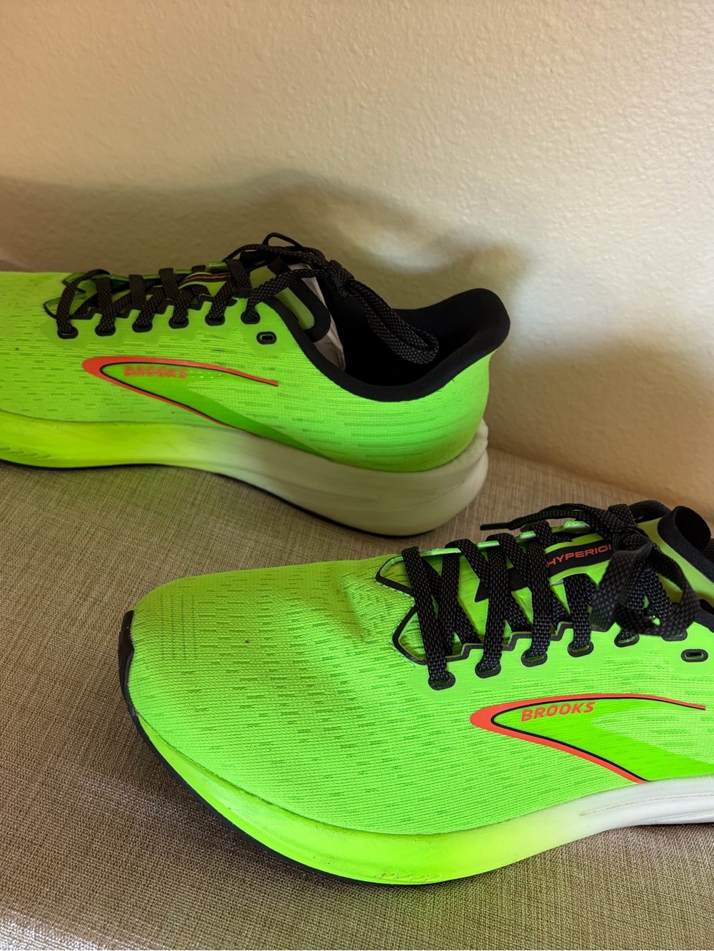 Brooks Hyperion Men’s, Size 11